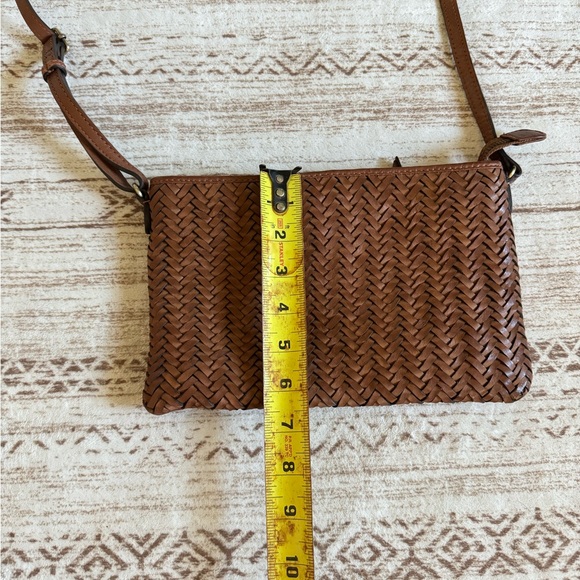 100% Leather Woven Crossbody Brown - Picture 2 of 7